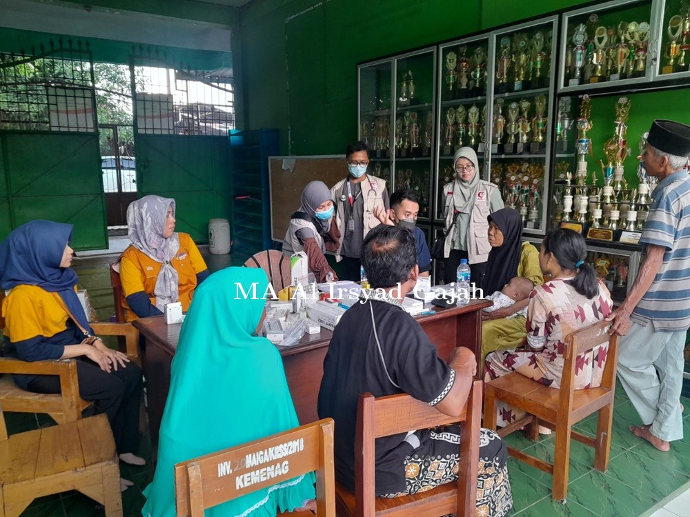 14 Hari MA Al Irsyad Gajah Menampung Hampir 400 Jiwa Korban Terdampak Bencana Banjir Karanganyar